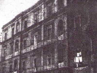 Il prospetto esterno del palazzo della Socia (foto d'epoca estratta del Periodico Tempi Nostri del 21-01-1962 di Michele Campione)